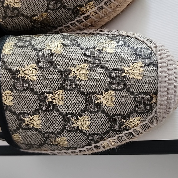 GUCCI PILAR ESPADRILLES BEIGE GOLD BEES - Picture 2 of 10